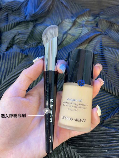 粉底刷吃粉吗知乎,粉底刷的吃粉问题:一个深度的探讨!